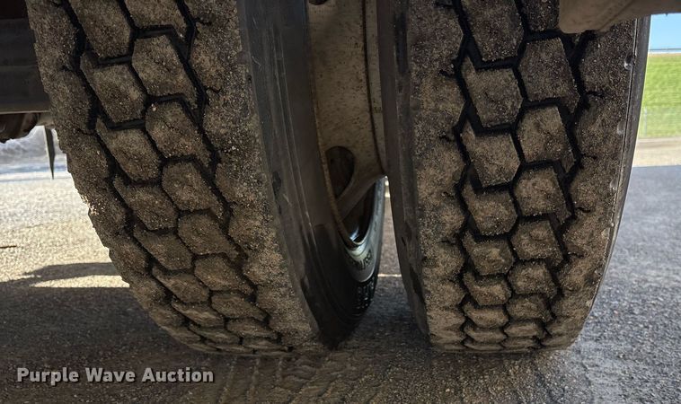 image for item OB9607 2012 Freightliner Business Class M2 delivery truck