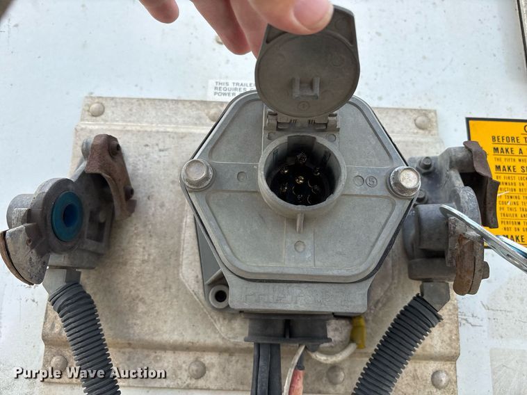 image for item OB9608 2009 Utility dry van trailer