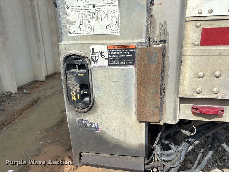 image for item OB9608 2009 Utility dry van trailer