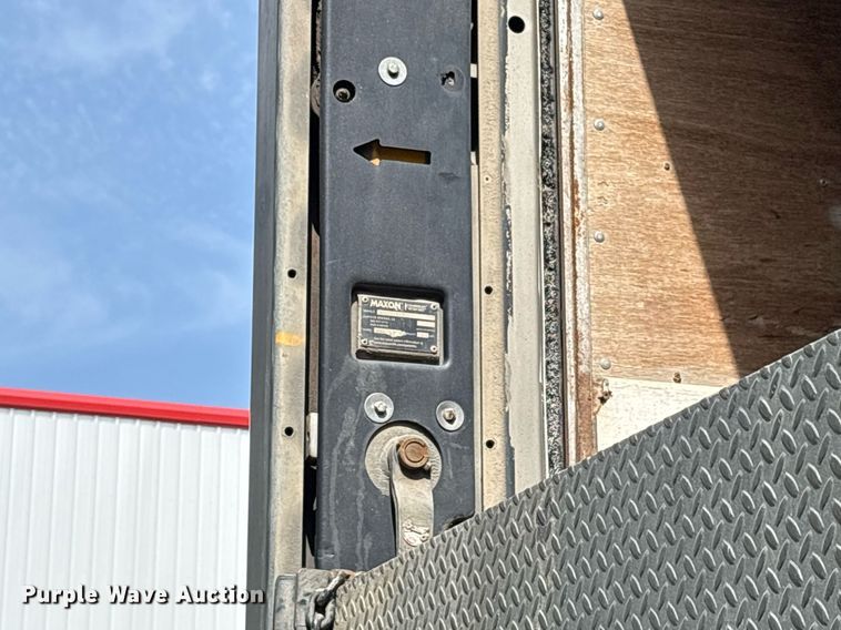 image for item OB9608 2009 Utility dry van trailer