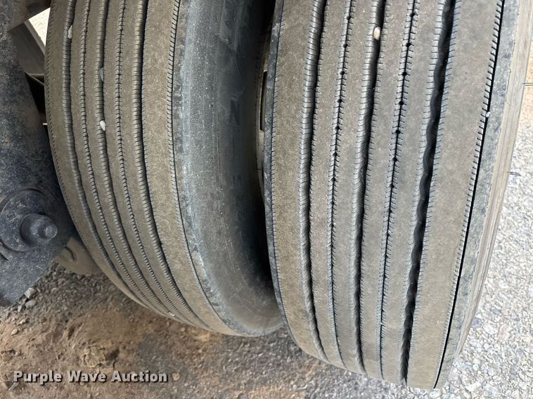 image for item OB9608 2009 Utility dry van trailer