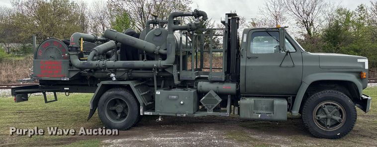 image for item OB9613 1987 Chevrolet C6500 fuel / lube truck