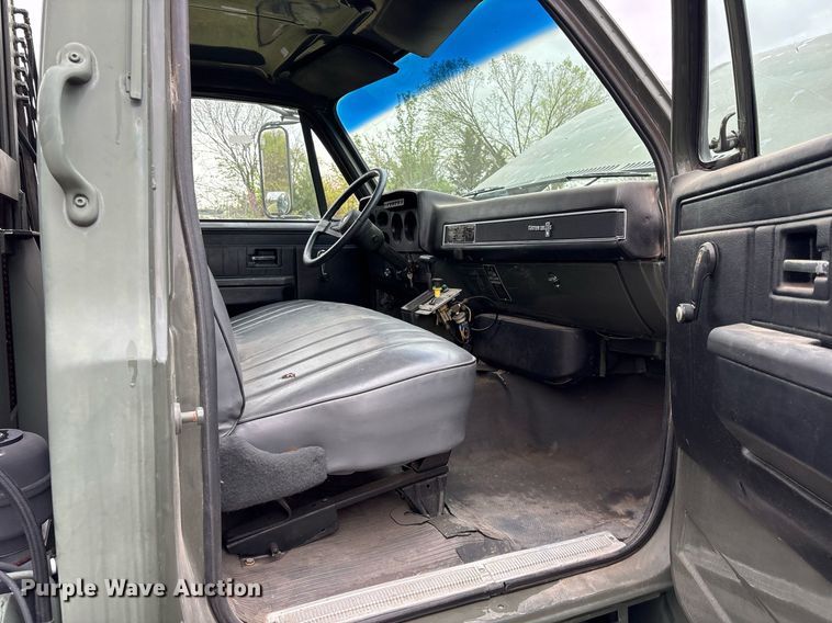 image for item OB9613 1987 Chevrolet C6500 fuel / lube truck