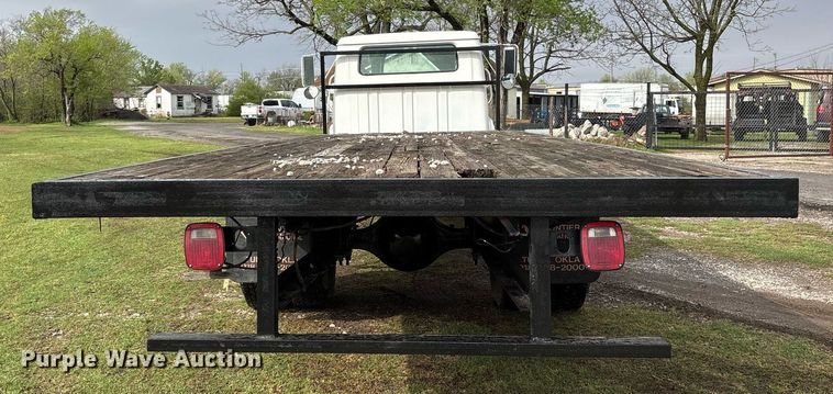 image for item OB9615 1993 International 4700 flatbed truck