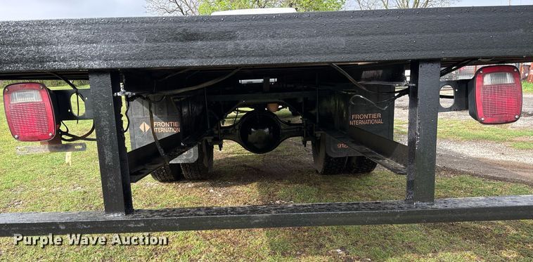 image for item OB9615 1993 International 4700 flatbed truck