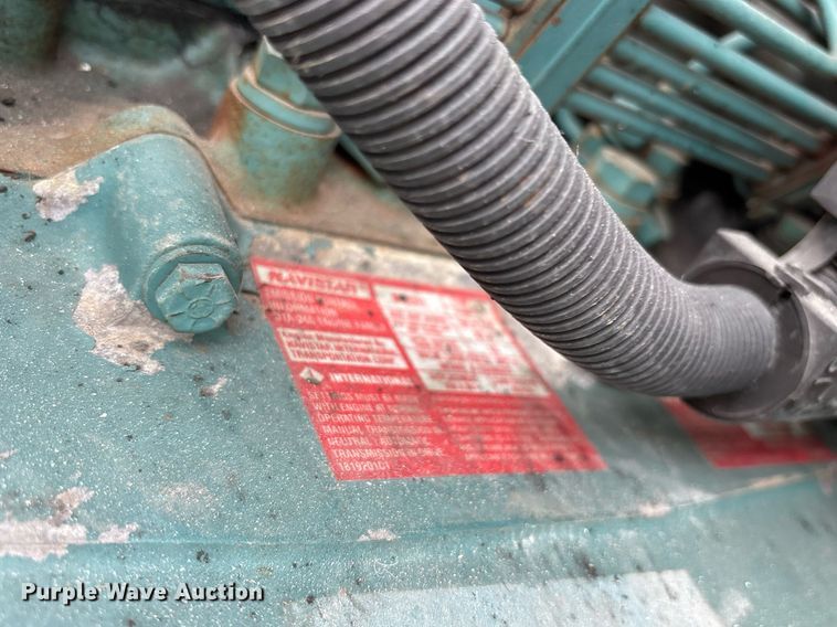 image for item OB9615 1993 International 4700 flatbed truck