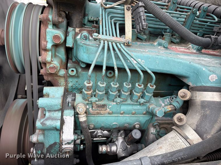 image for item OB9615 1993 International 4700 flatbed truck