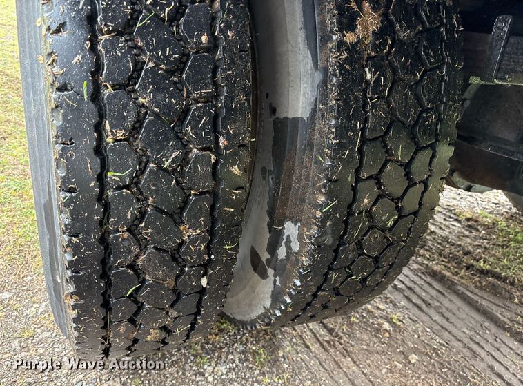 image for item OB9615 1993 International 4700 flatbed truck