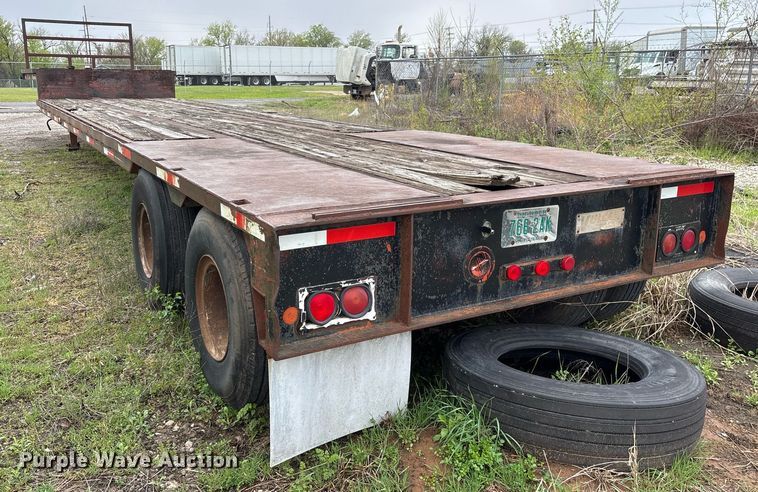 image for item OB9617 1981 Vulcan FTD-65 VT-5822 drop deck trailer