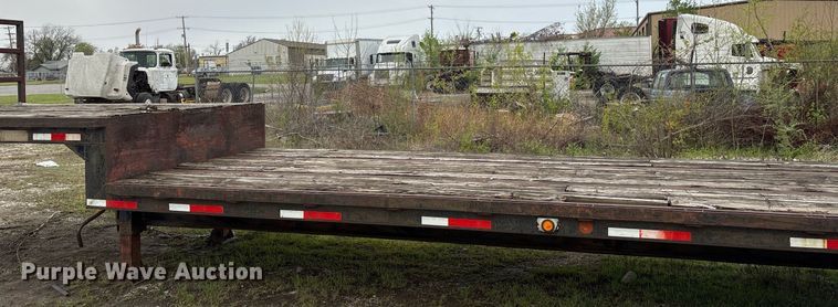 image for item OB9617 1981 Vulcan FTD-65 VT-5822 drop deck trailer