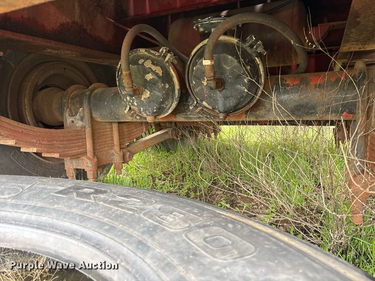 image for item OB9617 1981 Vulcan FTD-65 VT-5822 drop deck trailer