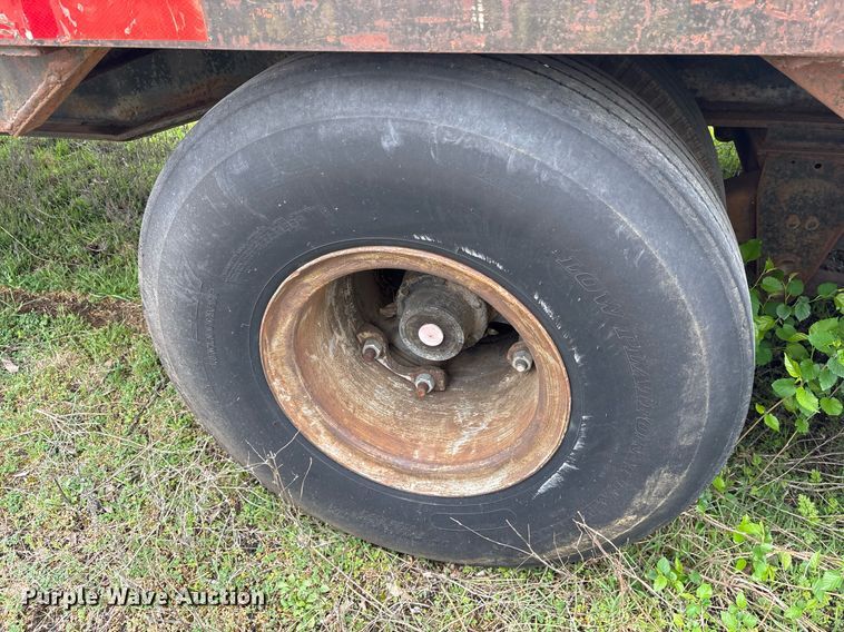 image for item OB9617 1981 Vulcan FTD-65 VT-5822 drop deck trailer