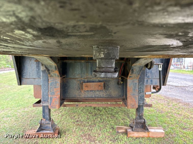 image for item OB9618 1996 Ehrlish drop deck trailer