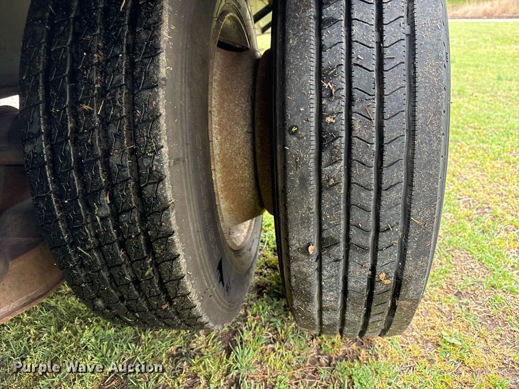 image for item OB9618 1996 Ehrlish drop deck trailer