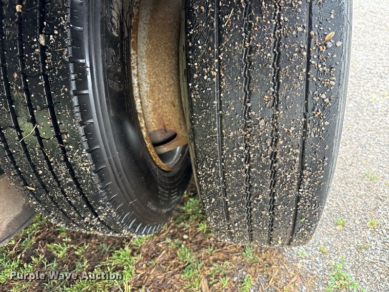 image for item OB9618 1996 Ehrlish drop deck trailer