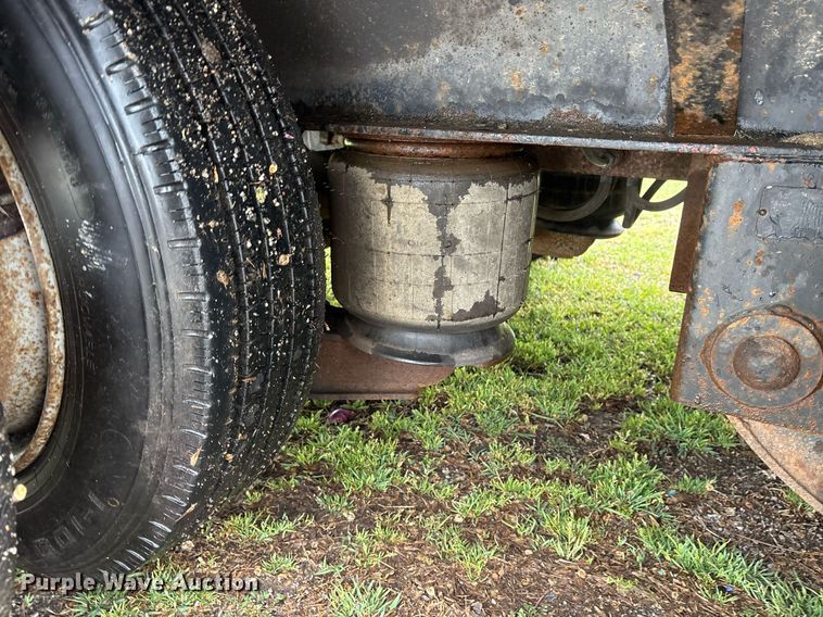 image for item OB9618 1996 Ehrlish drop deck trailer