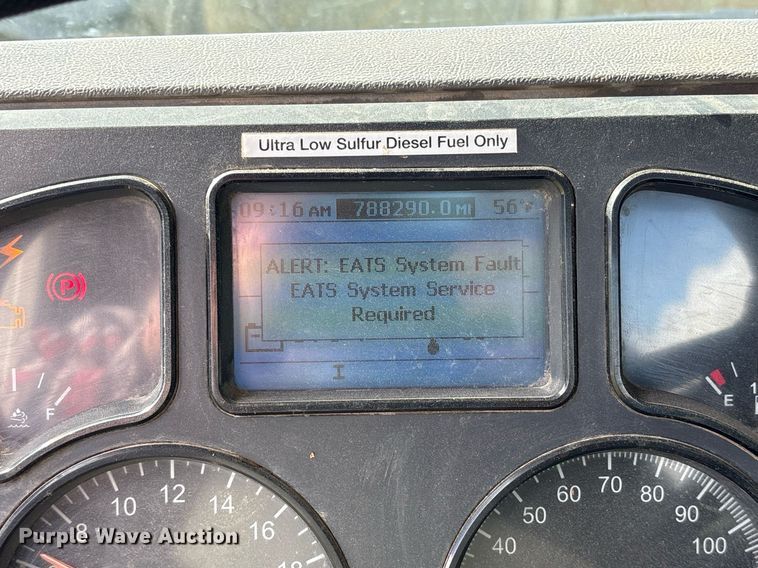 image for item OB9620 2015 Mack CHU613 semi truck