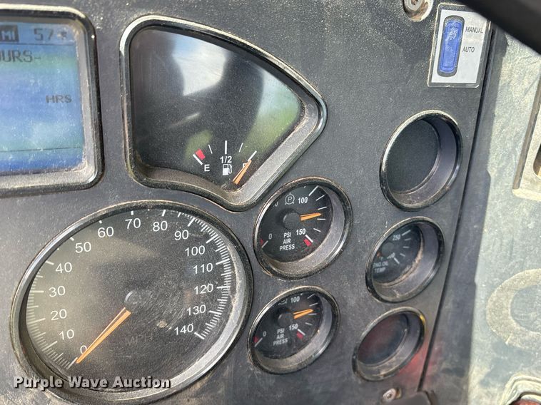 image for item OB9620 2015 Mack CHU613 semi truck