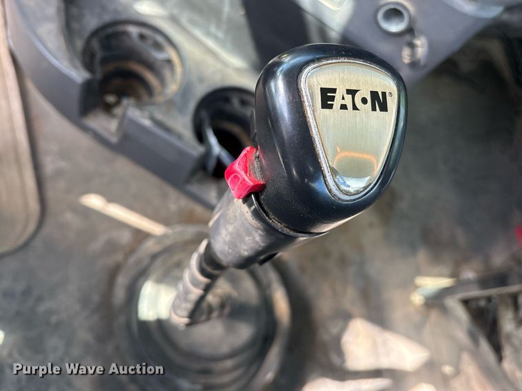 image for item OB9620 2015 Mack CHU613 semi truck