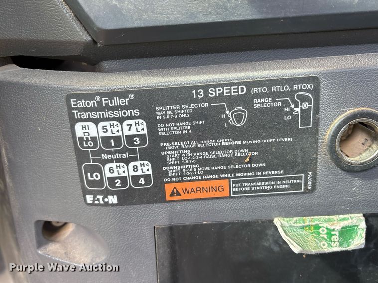 image for item OB9620 2015 Mack CHU613 semi truck