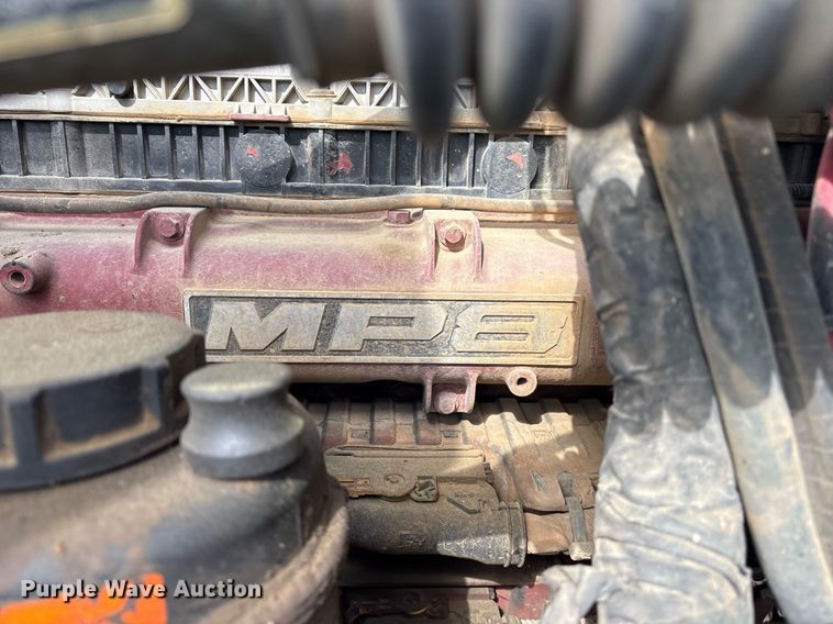 image for item OB9620 2015 Mack CHU613 semi truck