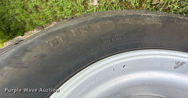 image for item OB9620 2015 Mack CHU613 semi truck