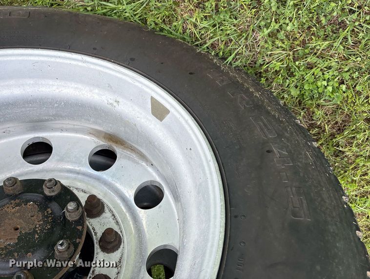 image for item OB9620 2015 Mack CHU613 semi truck