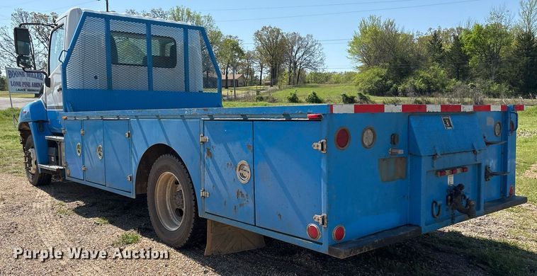 image for item OB9626 2017 Hino 258/268 flatbed truck