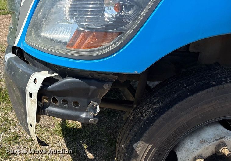 image for item OB9626 2017 Hino 258/268 flatbed truck