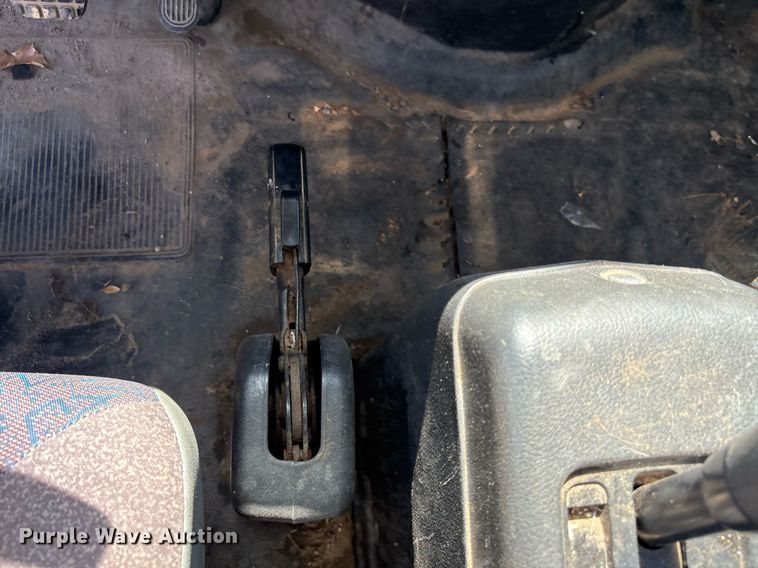 image for item OB9626 2017 Hino 258/268 flatbed truck