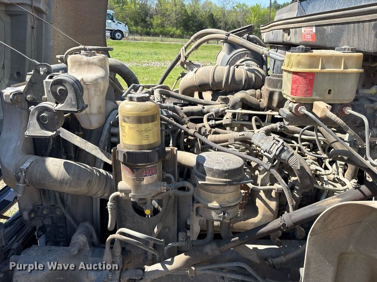 image for item OB9626 2017 Hino 258/268 flatbed truck