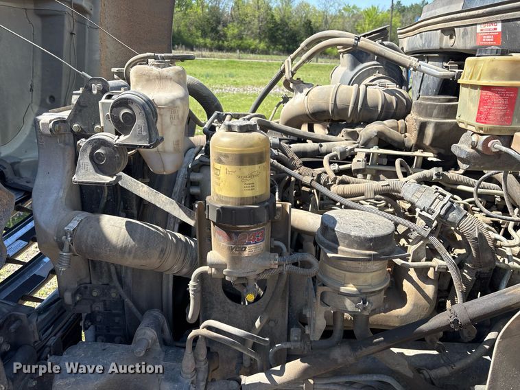 image for item OB9626 2017 Hino 258/268 flatbed truck