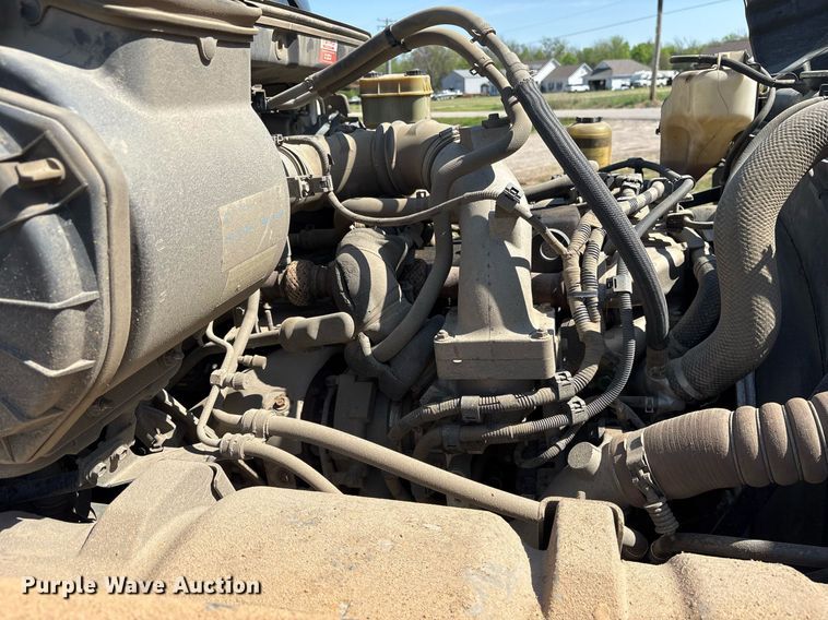 image for item OB9626 2017 Hino 258/268 flatbed truck