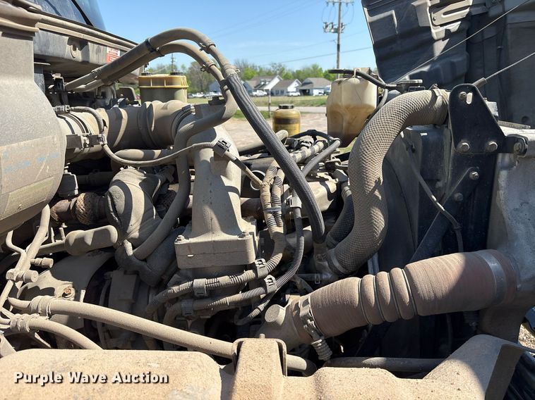 image for item OB9626 2017 Hino 258/268 flatbed truck