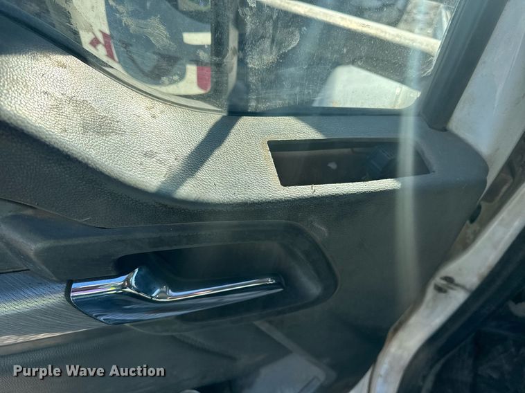 image for item YA0283 2017 Kenworth T880 truck cab and chassis