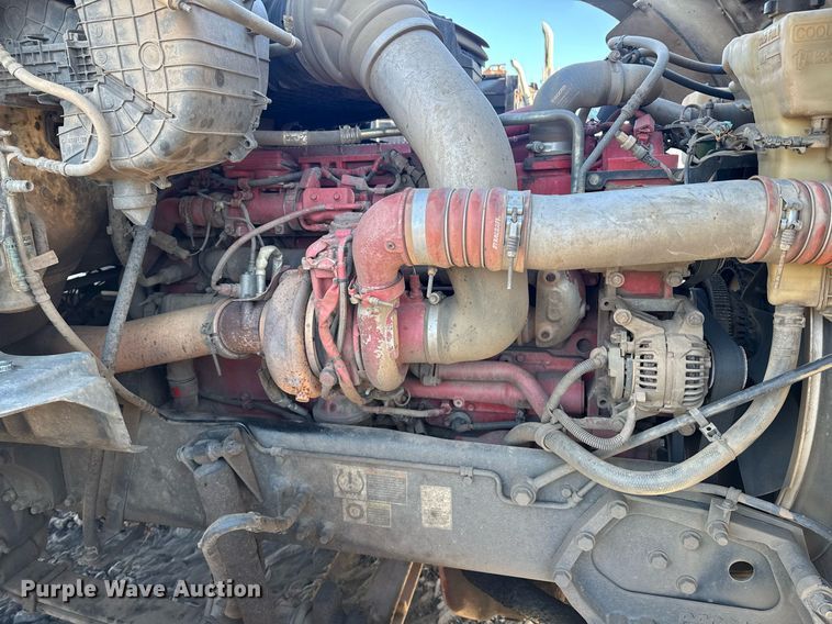 image for item YA0283 2017 Kenworth T880 truck cab and chassis