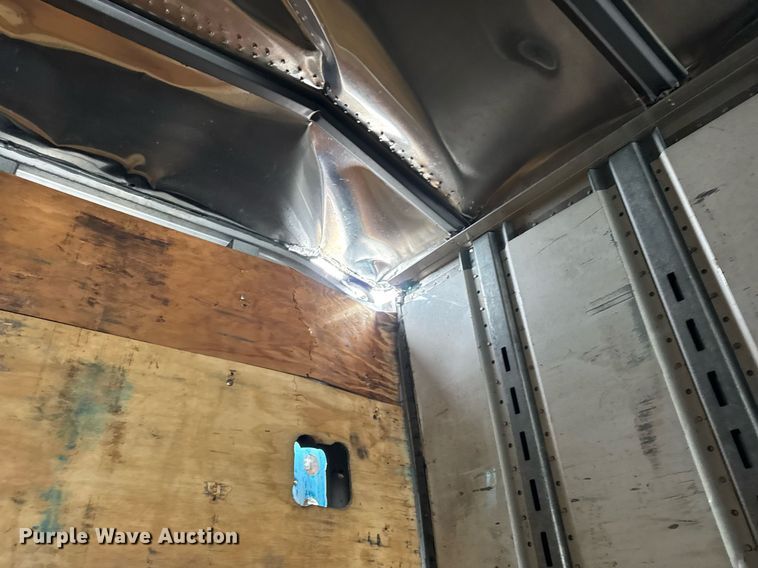 image for item YA0363 2013 Utility dry van trailer