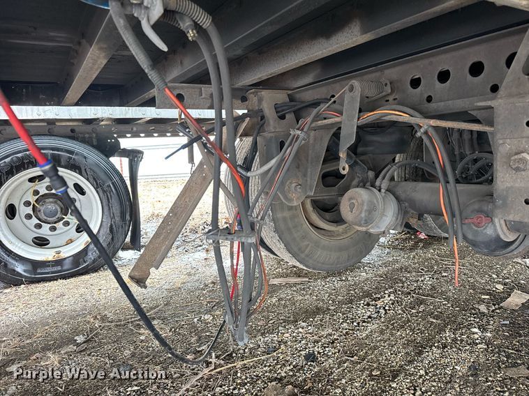 image for item YA0363 2013 Utility dry van trailer