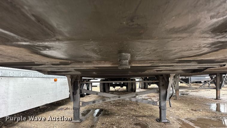 image for item YA0363 2013 Utility dry van trailer