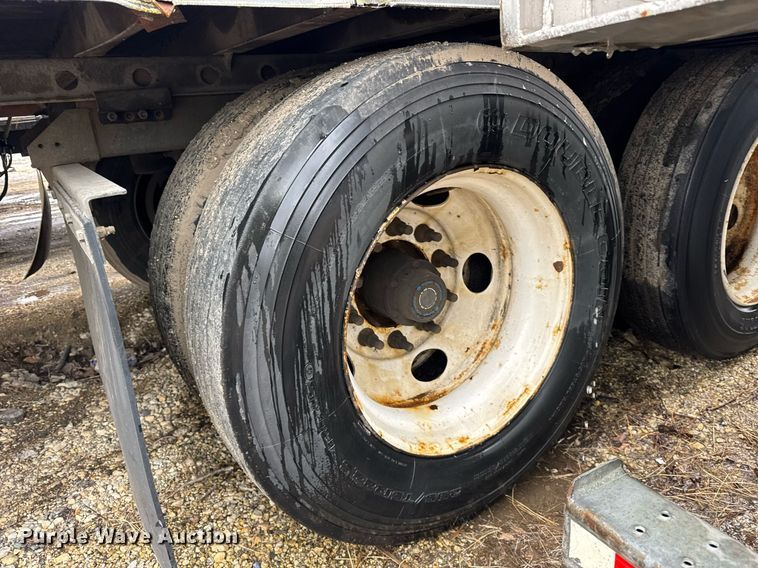 image for item YA0363 2013 Utility dry van trailer