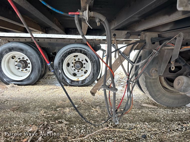 image for item YA0363 2013 Utility dry van trailer