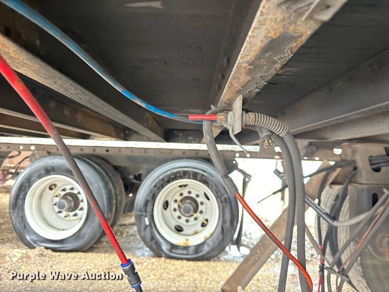 image for item YA0363 2013 Utility dry van trailer