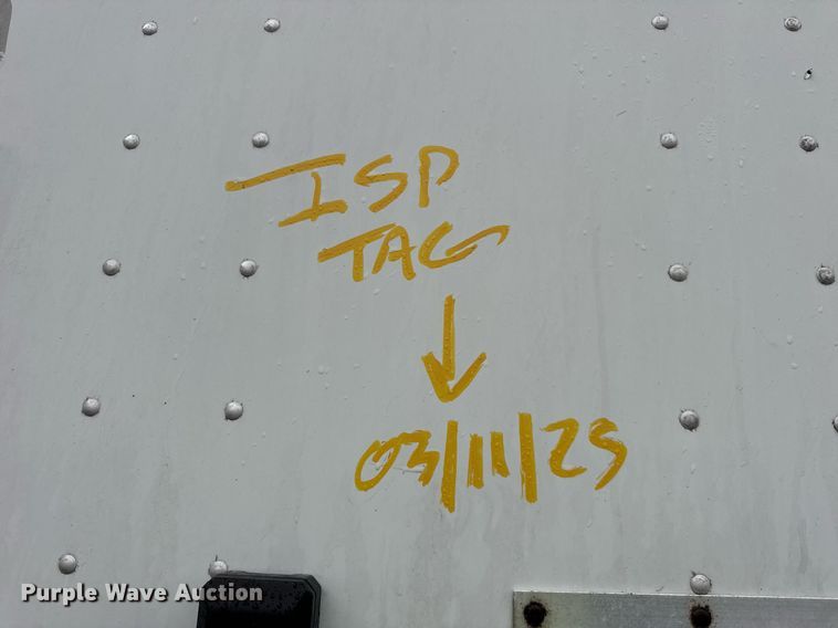 image for item YA0363 2013 Utility dry van trailer