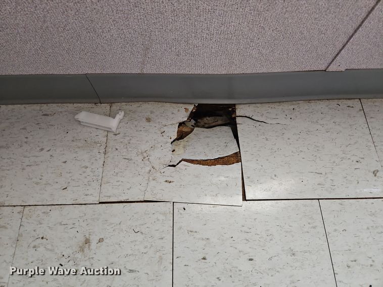 image for item DF8477 ModSpace mobile office