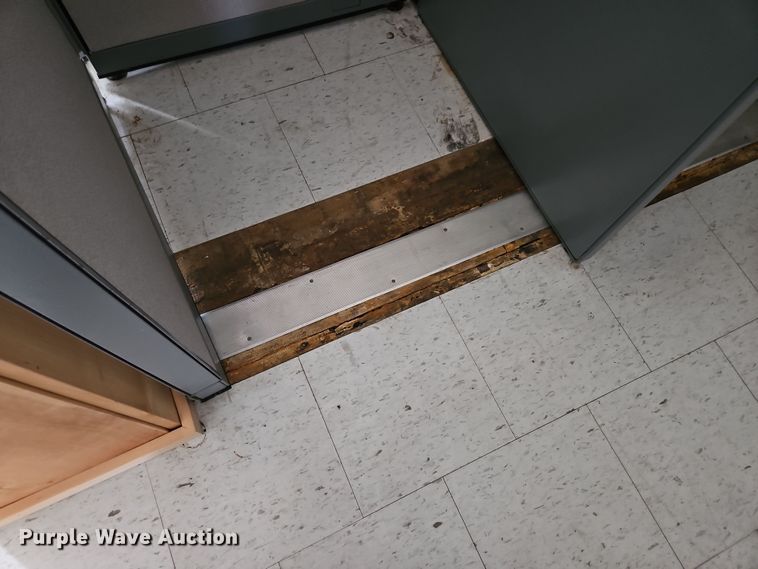 image for item DF8477 ModSpace mobile office