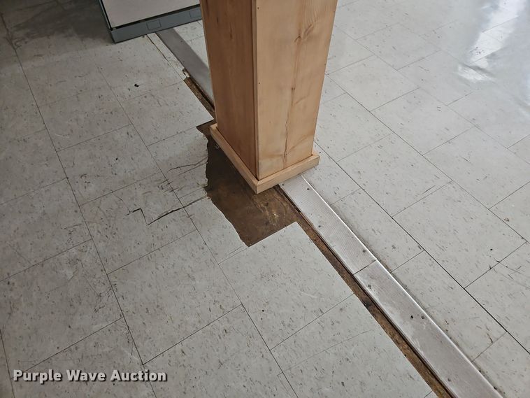 image for item DF8477 ModSpace mobile office