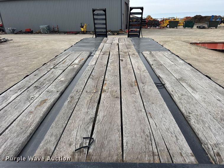 image for item DH9856 2005 Butler Trailer MFG Co Inc B-2024-FD equipment trailer