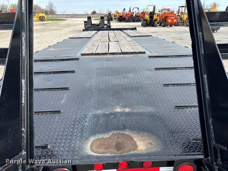 image for item DH9856 2005 Butler Trailer MFG Co Inc B-2024-FD equipment trailer