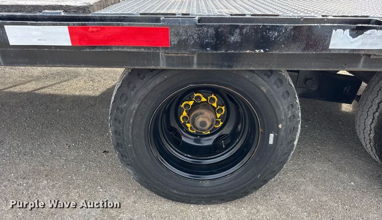 image for item DH9856 2005 Butler Trailer MFG Co Inc B-2024-FD equipment trailer