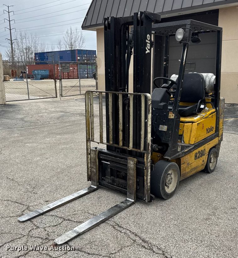 image for item DH9913 Yale GLC040AFNUAE082 forklift